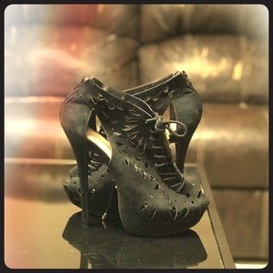 Heels by Wild Diva Lounge